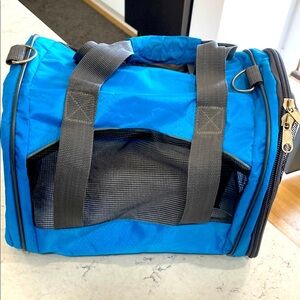 Animal Carrier. Bag.